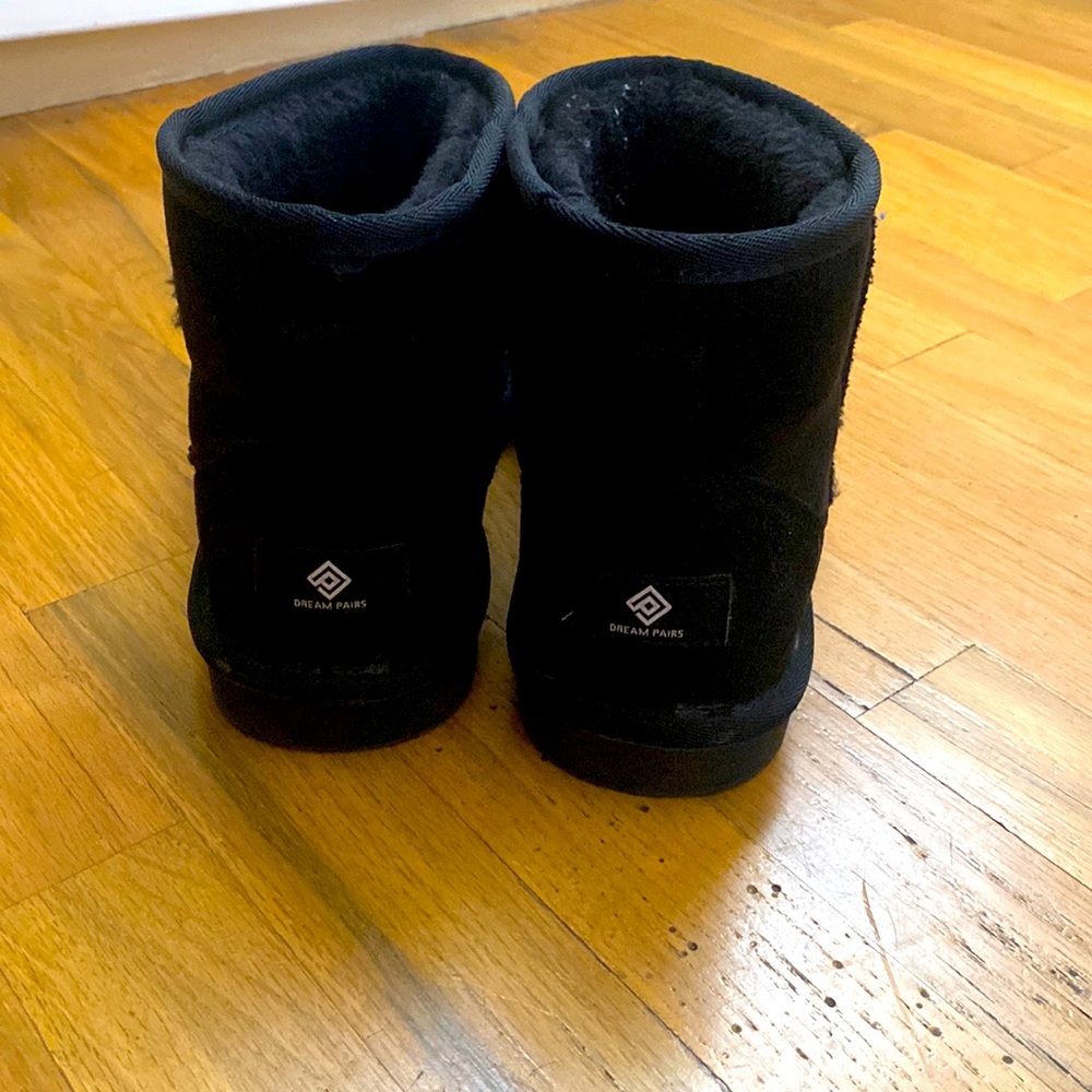 Short black boots 🥾